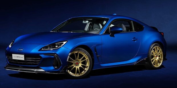 Subaru BRZ Touge (2023) mit goldenen OZ-Felgen und STI-Bodykit