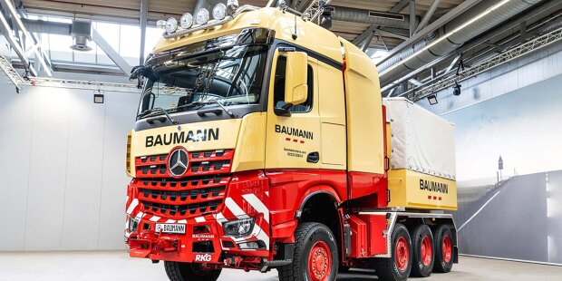 Mercedes Arocs SLT 4463 AS 8x6: 1.000 Tonnen Anhängelast