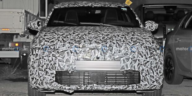 Lancia Ypsilon (2024): Getarnter Prototyp liefert ersten Ausblick