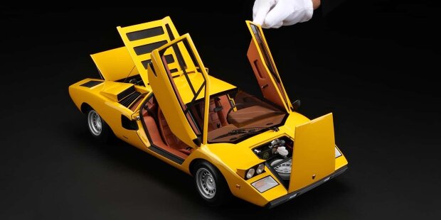 Lamborghini Countach LP400 im Maßstab 1:8 von Amalgam