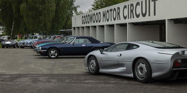 Jaguar-Modelle der Vergangenheit in Goodwood