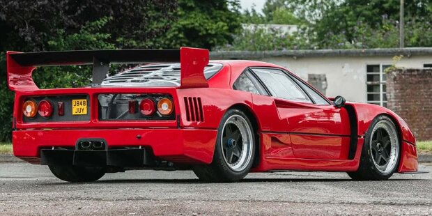 Ferrari F40 mit V12-Motor von Simpson