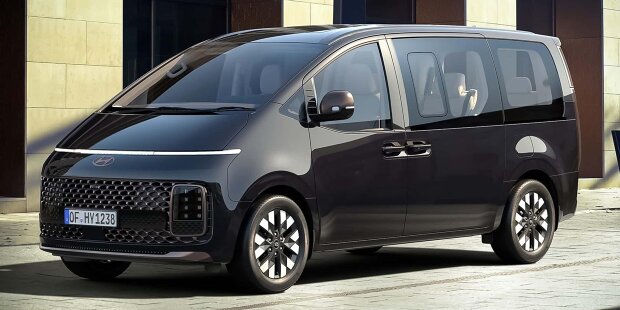 Hyundai Staria Hybrid (2024)