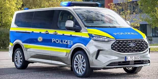 Ford Tourneo Custom als neuer Streifenwagen für Polizei Nordrhein-Westfalen