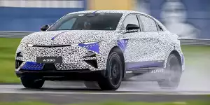 Alpine A 390: Auch Serienmodell kriegt drei Elektromotoren