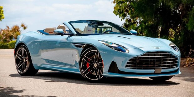 Aston Martin DB12 (2025) Volante Palm Beach Edition