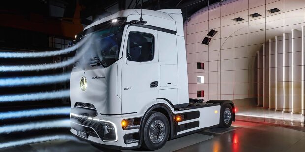 Mercedes-Benz Trucks bricht Weltrekord mit eActros 600