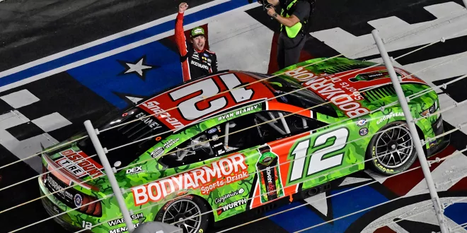 Penske macht Double am Memorial-Day-Weekend perfekt -  Blaney-Triumph nach 16 Mal Gelb