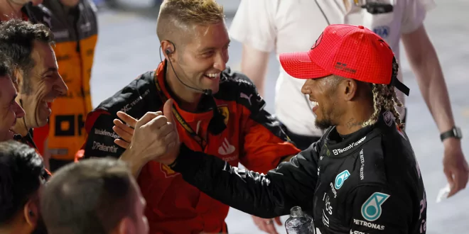 Singapur-Podium: Hamilton klatscht mit Ferrari und McLaren ab - Mercedes nicht mitgefeiert?