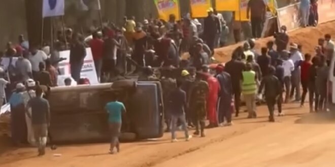 Sieben Tote und mehr als 20 Verletzte bei Unfall in Sri Lanka - Auto rast in Zuschauermenge 