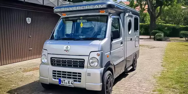 Mini Silverdream:  Autarke Ausstattung auf 3,40 Metern - Mit Aufstelldach für Zwei