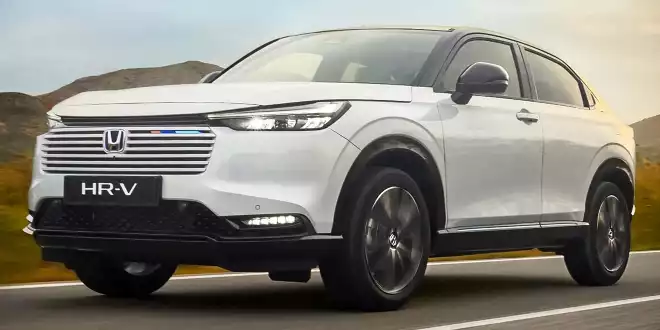 Einziger Antrieb im Portfolio bleibt der Hybrid - Neue Front, gleiche Leistung 