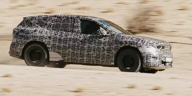 Die Lichtsignatur wird ähnlich aussehen wie bei der Studie - BMW iX3  zeigt seine Leuchten