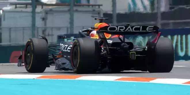Unterboden-Update scheint sich bereits positiv auszuwirken - Verstappen mit Leistungsdefizit?