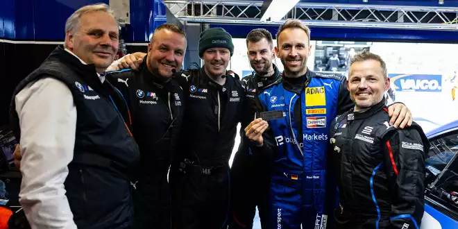 So sorgten sein Vater und die Crew für den neuen Namen - Rasts neuer BMW heißt &quot;SCRAM&quot;