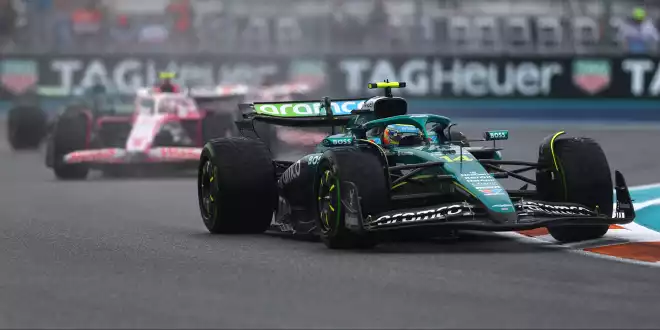 Vor Lawson-Crash: Warum nicht früher auf Slicks gewechselt? - Alonso kritisiert Aston!
