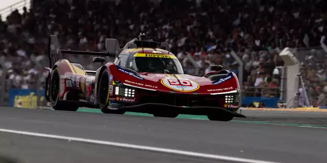 Die Nacht bricht in Le Mans herein, und: -  Ferrari lässt den Hammer fallen