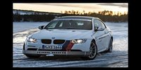 BMW Ice Power Training: BMW M3 und Spikes auf Eis 