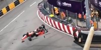 Crash von Sophia Flörsch aus allen Perspektiven