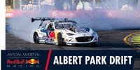 Daniel Ricciardo driftet sich zum Saisonauftakt