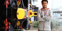 Sergio Perez in der Red-Bull-Fabrik