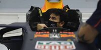 Sergio Perez zu Besuch in der Red-Bull-Fabrik