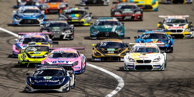 Auf unsere Gewinner wartet ein Motorsportwochenende der Extraklasse! Auf unsere Gewinner wartet ein Motorsportwochenende der Extraklasse!