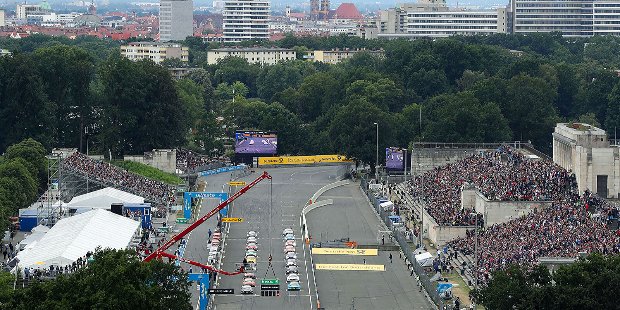 Auf unsere Gewinner wartet ein Motorsportwochenende der Extraklasse!