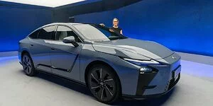 Bild zum Inhalt: Lexus ES (2026): Die 8. Generation kommt mit Fließheck