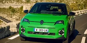 Bild zum Inhalt: Keine Fusion von Stellantis und Renault - trotz Gerüchten