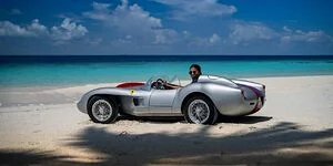 Bild zum Inhalt: Auf den Malediven kann man einen Mini-Ferrari fahren