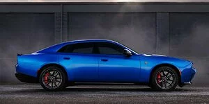 Bild zum Inhalt: Dodge Charger (2026): Der Viertürer ist da – und er ist kraftvoll