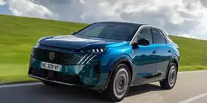Bild zum Inhalt: Peugeot E-3008 und E-5008: Allradvarianten nun bestellbar