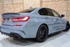 BMW M340i in Nardograu mit M Performance-Teilen ist ein echter Blickfang