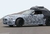 Neuer Mercedes SL sieht trotz schwerer Tarnung schnittig aus