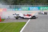 Giovinazzi und Russell bei Formel-1-Unfall in Spa unverletzt