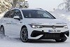 VW Golf R Variant (2021) fast ungetarnt erwischt