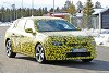 Der brandneue Opel Astra L (2021) posiert schon wieder als Erlkönig
