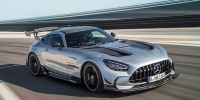Mercedes-AMG GT Black: Topmodell der GT-Familie mit Flat-Plane-V8