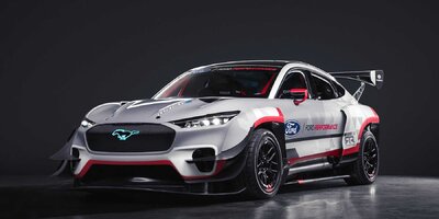 Ford Mustang Mach-E 1400: Superstarke Rennmaschine