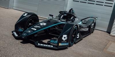 Zeichen gegen Rassismus: Auch Formel-E-Bolide von Mercedes in schwarz