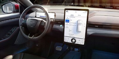 Ford zeigt neue SYNC 4 Infotainment Generation mit XXL-Touchscreen