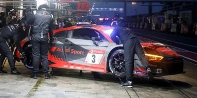 Boxenstopp-Entscheidung: Warum der Car-Collection-Audi so lange stand
