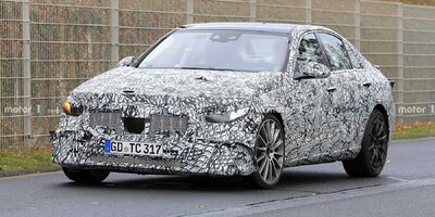 Mercedes-AMG C 53 (2021) mit vier Endrohren erwischt