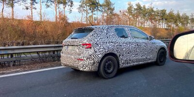 Skoda Fabia (2021) erstmals mit Serienkarosserie erwischt