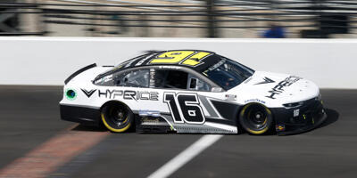 NASCAR Indianapolis-Rundkurs: A.J. Allmendinger siegt bei Randstein-Chaos