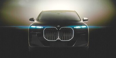 BMW i7 hat bis zu 610 km Reichweite und leuchtende Doppel-Niere