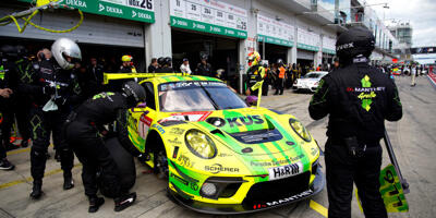 24h Nürburgring: Aus für Grello-Porsche nach Highspeed-Crash!