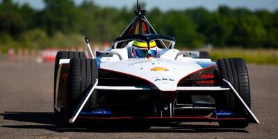 Mahindra Gen3-Formel-E-Fahrzeug debütiert in Goodwood