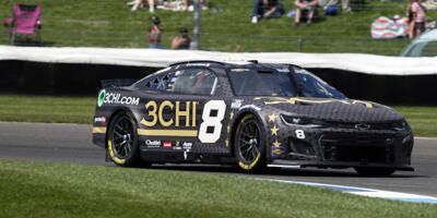 NASCAR Indianapolis: Tyler Reddick setzt sich in wilder Schlussphase durch